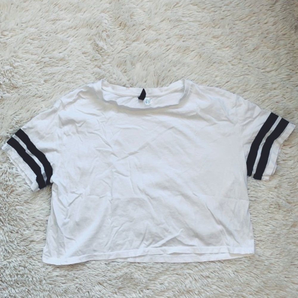 DIVIDED Cropped Basic Top